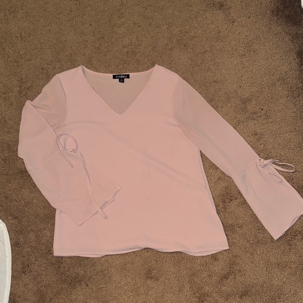 Roz & Ali Light Pink V-Neck Tie-Sleeve Blouse